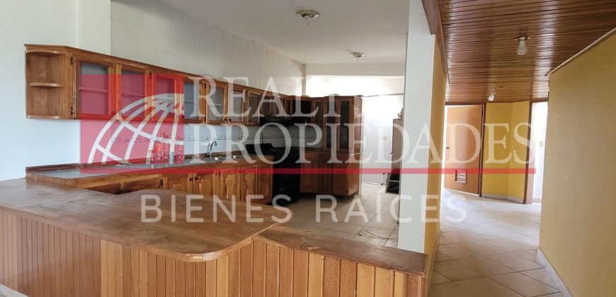 CÓMODO APARTAMENTO SEMI-EQUIPADO LISTO PARA HABITAR EN VENTA