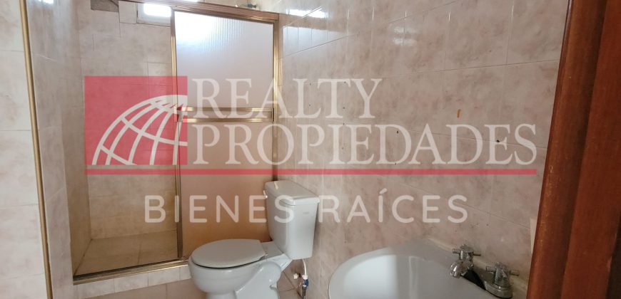 CÓMODO APARTAMENTO SEMI-EQUIPADO LISTO PARA HABITAR EN VENTA