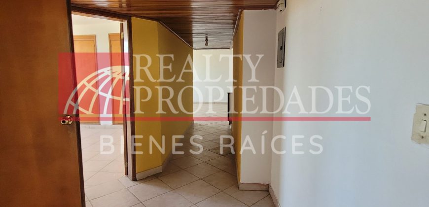CÓMODO APARTAMENTO SEMI-EQUIPADO LISTO PARA HABITAR EN VENTA
