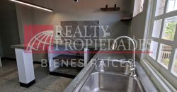 APARTAMENTO-ESTUDIO CÉNTRICO SIN AMOBLAR EN ALQUILER