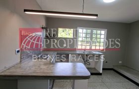 APARTAMENTO-ESTUDIO CÉNTRICO SIN AMOBLAR EN ALQUILER