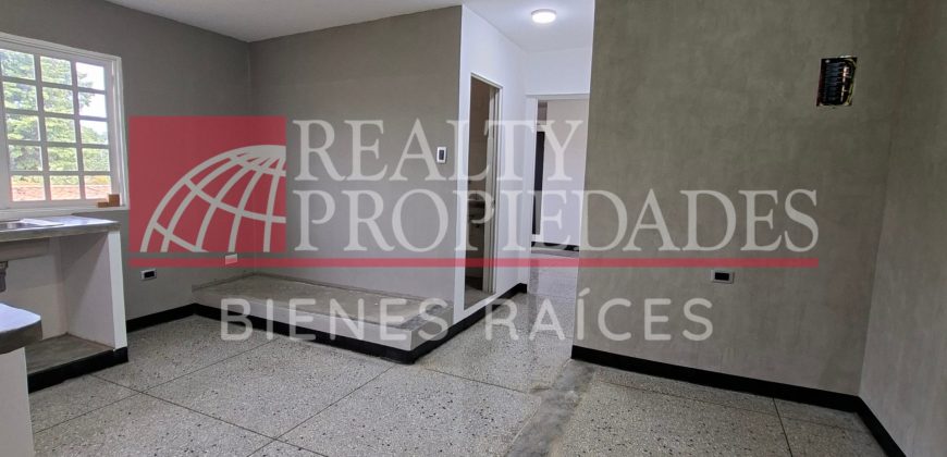 APARTAMENTO-ESTUDIO CÉNTRICO SIN AMOBLAR EN ALQUILER