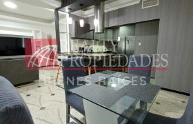 CASCO CENTRAL: MODERNO APARTAMENTO 100% AMOBLADO EN ALQUILER