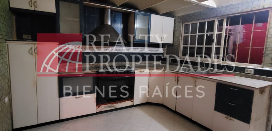 VILLA TAMARE: ACOGEDOR TOWHOUSE SEMI-EQUIPADO EN VENTA