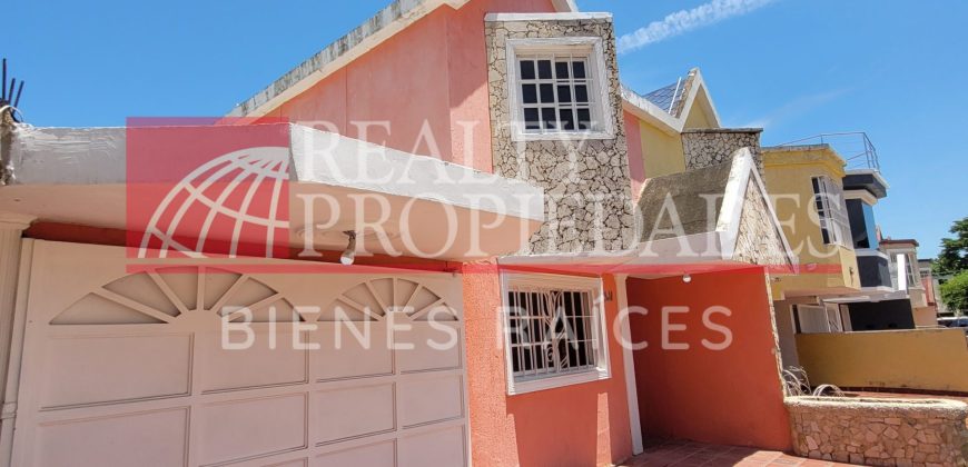 VILLA TAMARE: ACOGEDOR TOWHOUSE SEMI-EQUIPADO EN VENTA