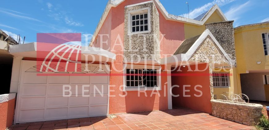 VILLA TAMARE: ACOGEDOR TOWHOUSE SEMI-EQUIPADO EN VENTA