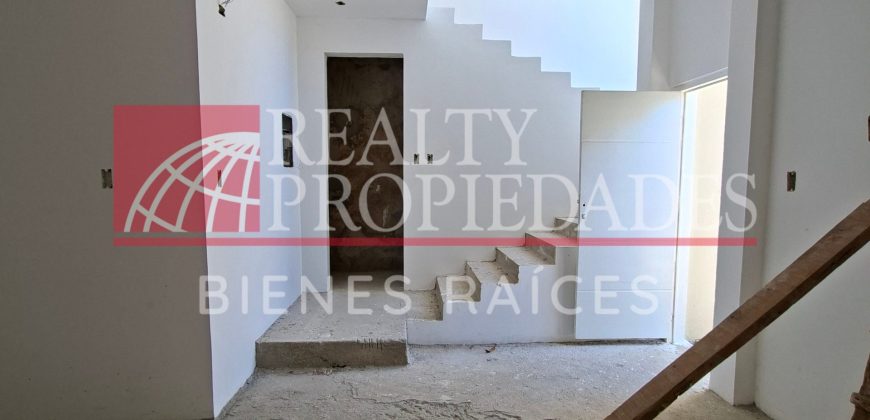 MODERNO TOWNHOUSE EN VILLA EXCLUSIVA EN VENTA