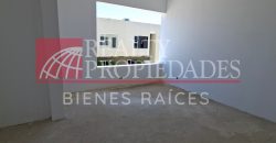 MODERNO TOWNHOUSE EN VILLA EXCLUSIVA EN VENTA