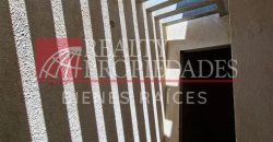MODERNO TOWNHOUSE EN VILLA EXCLUSIVA EN VENTA