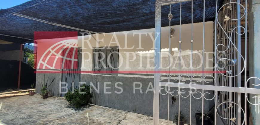 CASA EN EXCELENTES CONDICIONES CON EXTENSO TERRENO EN VENTA
