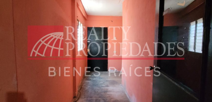 EN VÍA DE ALTO TRÁFICO: LOCAL EN PLANTA BAJA EN ALQUILER
