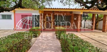CASCO CENTRAL: IMPECABLE CASA COMERCIAL EN ESQUINA EN VENTA