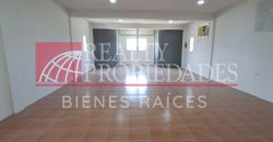 EXCELENTE LOCAL MULTIFUNCIONAL EN ALQUILER