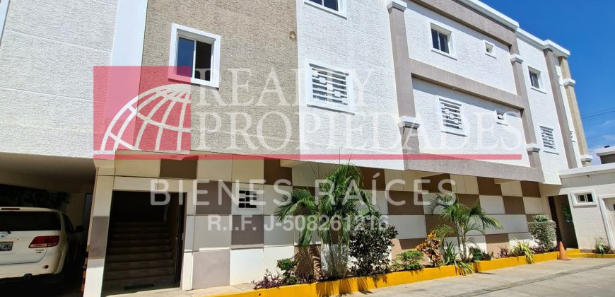 EXCLUSIVO APARTAMENTO EN ALQUILER EN VILLA DORAL