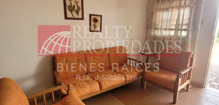 ACOGEDOR TOWNHOUSE AMOBLADO EN ALQUILER