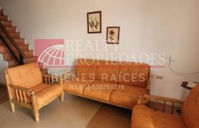 ACOGEDOR TOWNHOUSE AMOBLADO EN ALQUILER