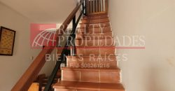 ACOGEDOR TOWNHOUSE AMOBLADO EN ALQUILER
