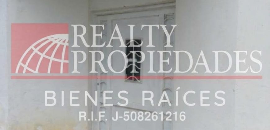 HERMOSA CASA ESTILO TOWNHOUSE EN VENTA
